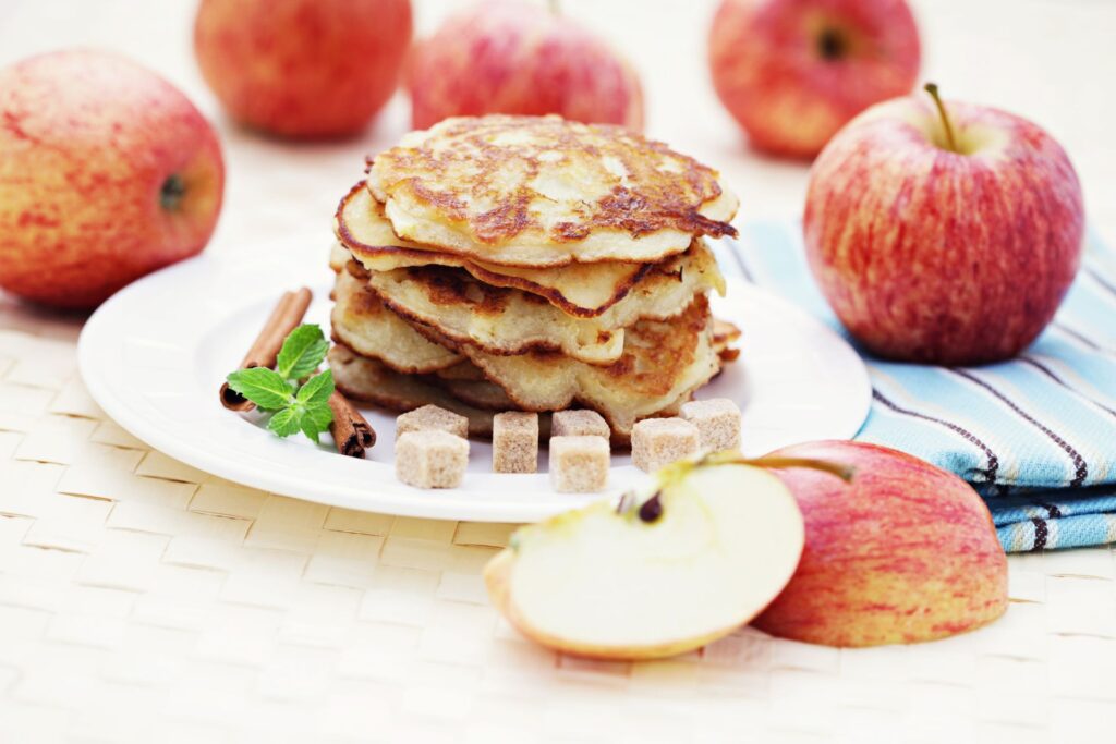 Pancakes with Spiced Apples